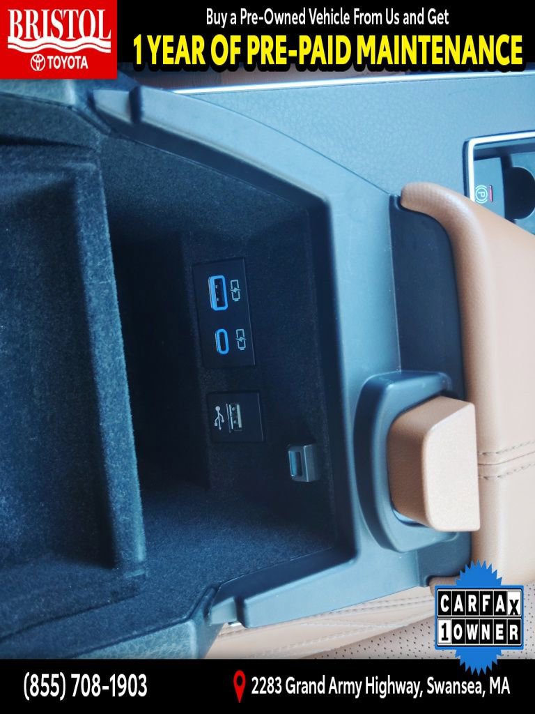 Used 2021 Toyota Avalon Limited image 34