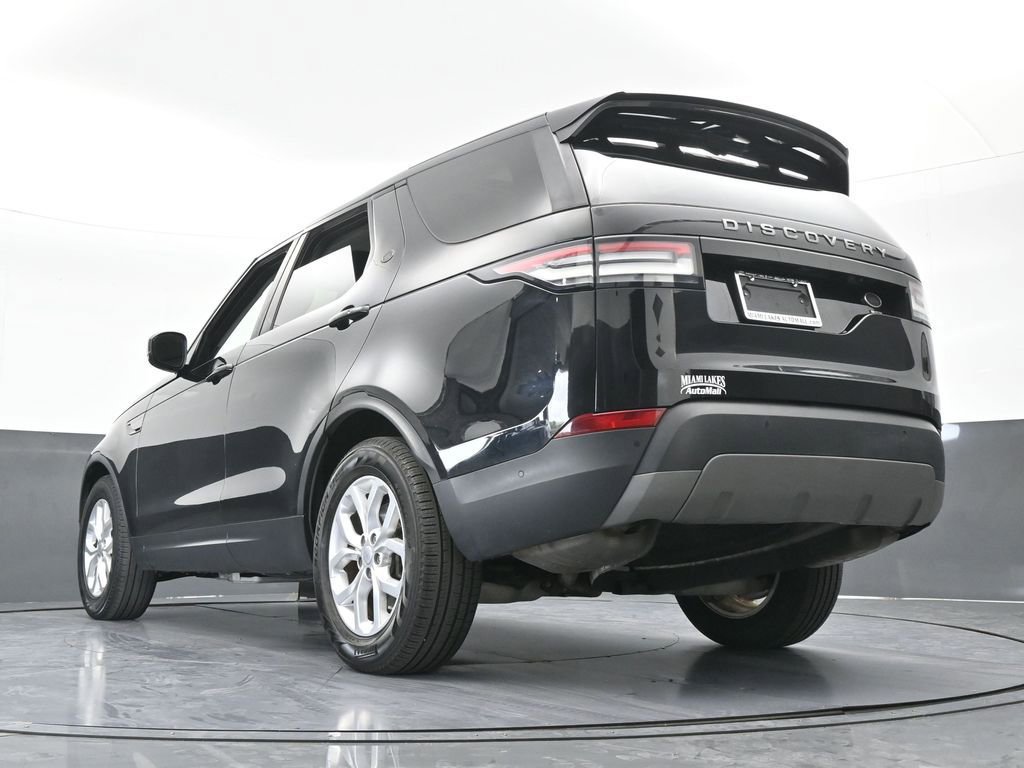 Used 2020 Land Rover Discovery SE image 56