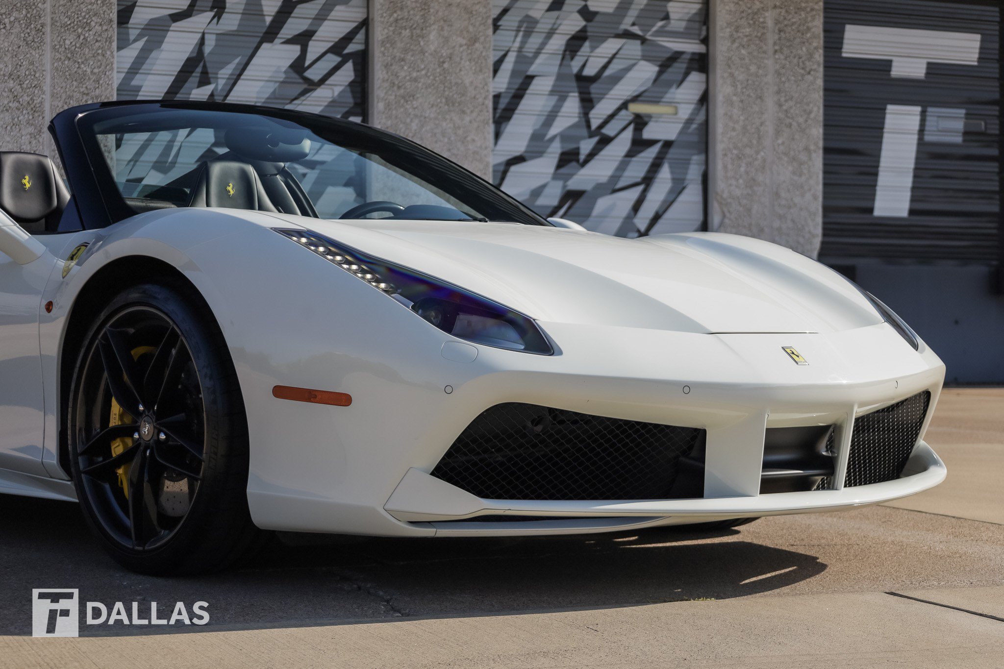 Used 2017 Ferrari 488 Spider RWD image 2