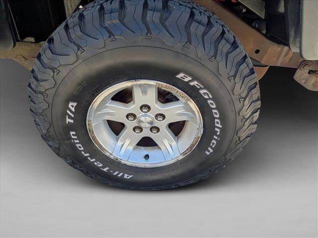 Used 2004 Jeep Wrangler 4WD image 9