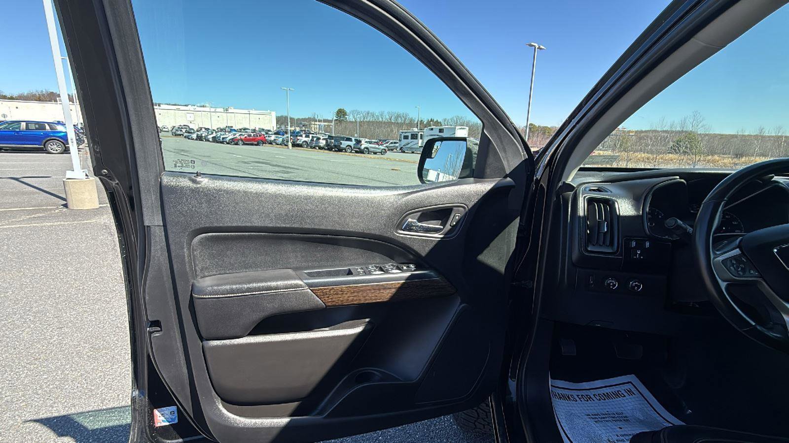 Used 2020 GMC Canyon Denali image 25