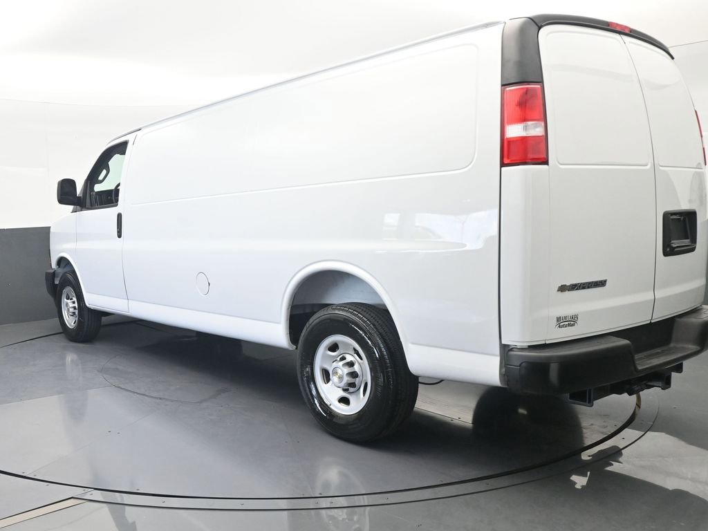 New 2026 Chevrolet Express 2500 Extended w/ Driver Convenience Package RWD image 4