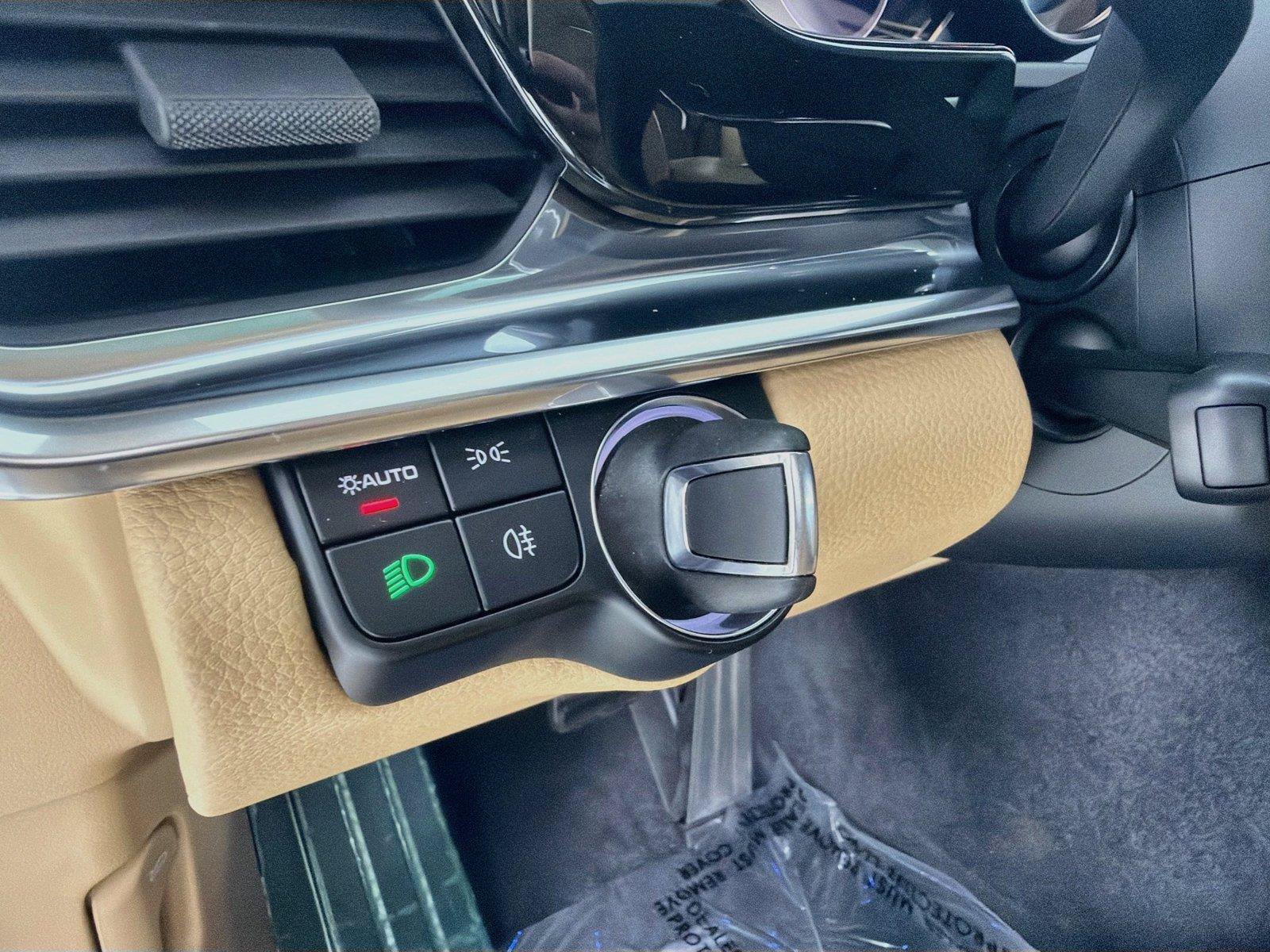 Certified 2022 Porsche Panamera 4 AWD/4WD image 12