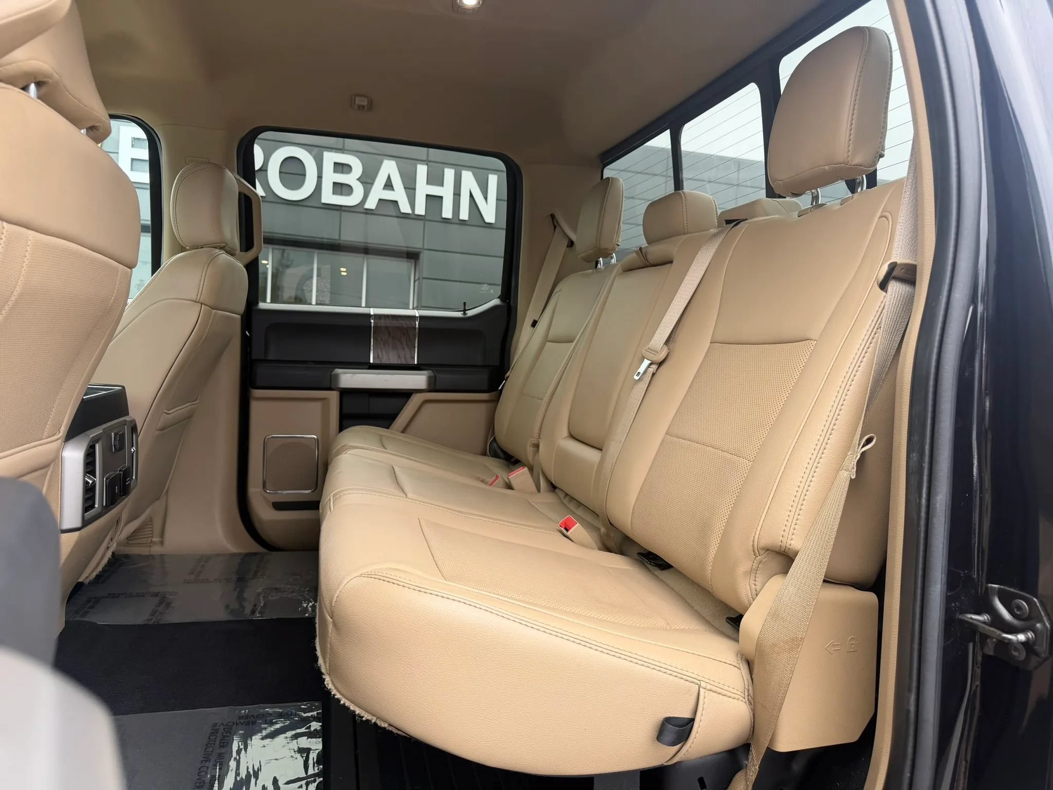 Used 2019 Ford F250 Lariat w/ Lariat Ultimate Package AWD/4WD image 9