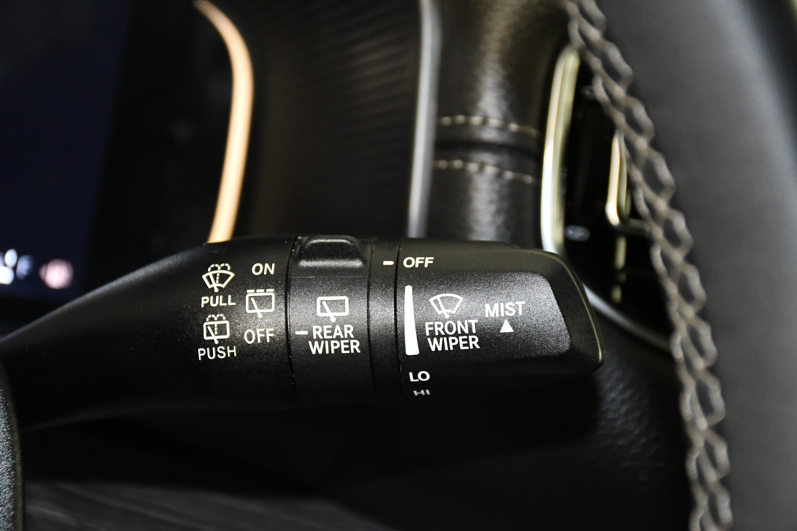 Used 2024 Jeep Wagoneer Series III AWD/4WD image 25