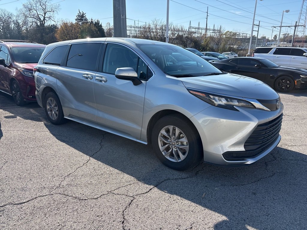 Used 2024 Toyota Sienna LE