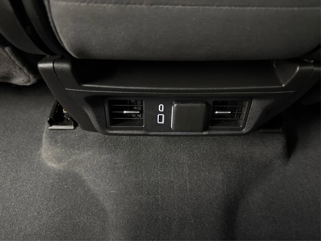 Used 2024 Chevrolet Silverado 1500 LT image 34