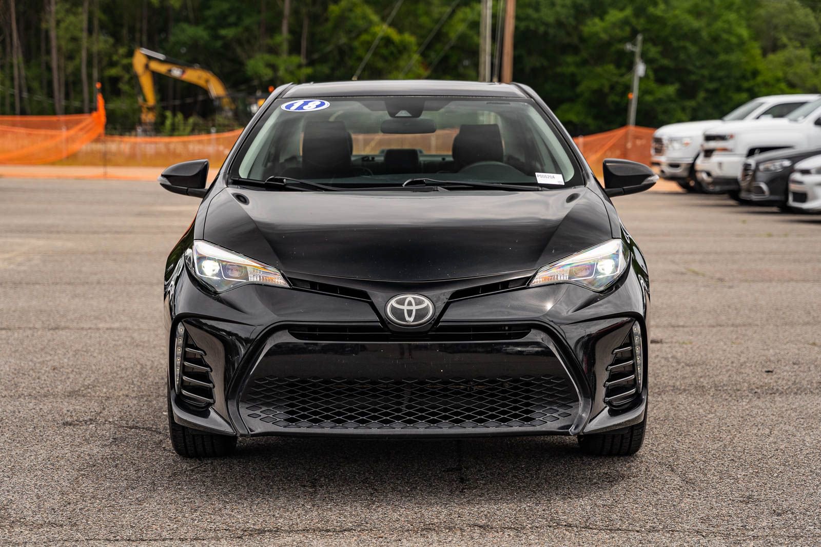 Used 2018 Toyota Corolla XSE FWD image 2