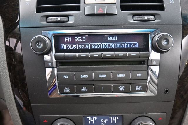 Used 2010 Cadillac DTS Luxury FWD image 21