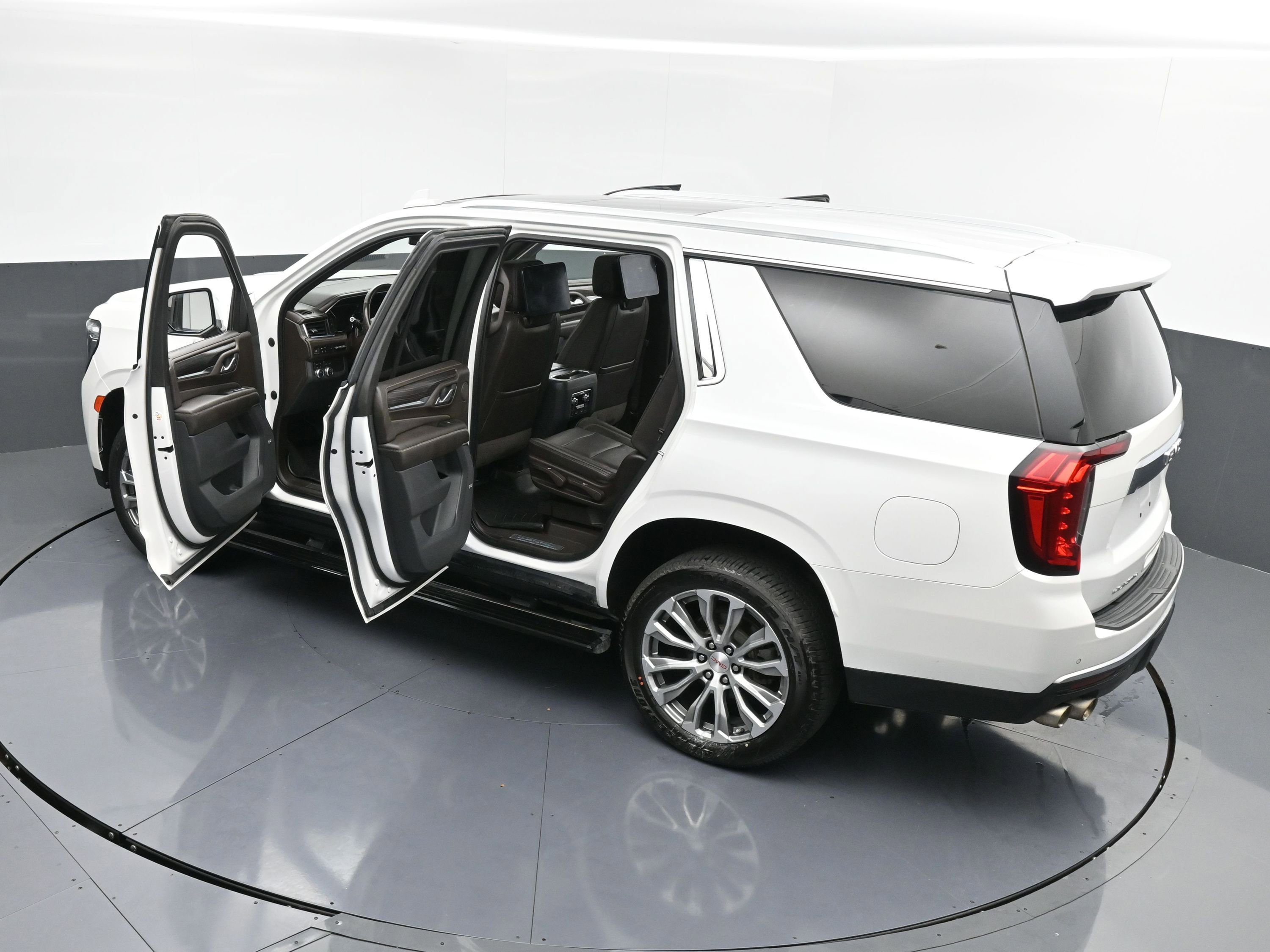 Used 2021 GMC Yukon Denali image 38