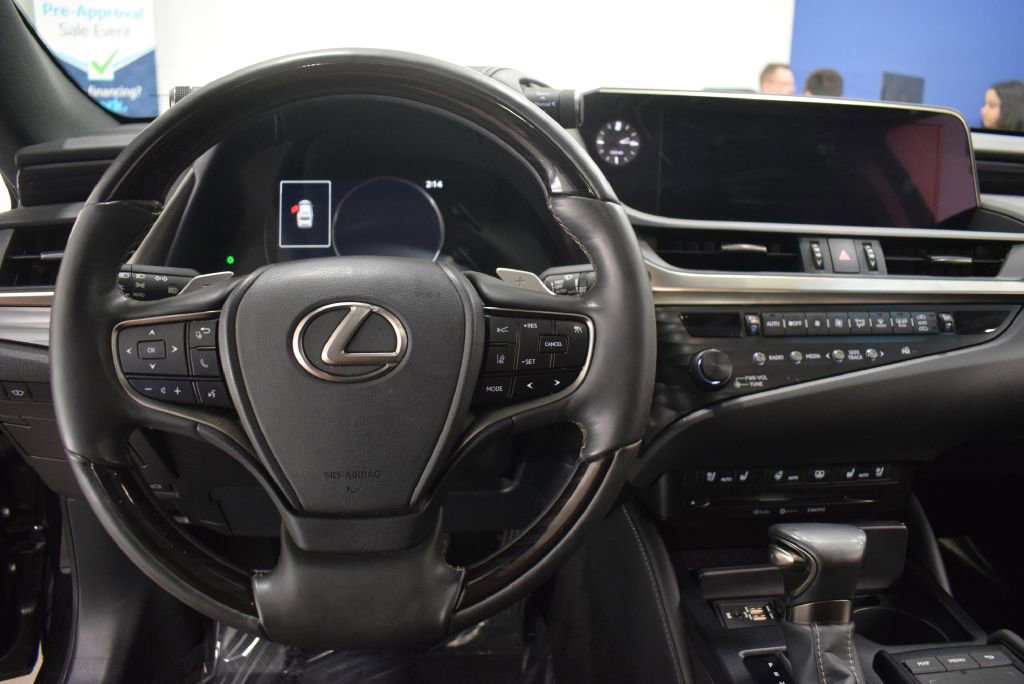 Used 2019 Lexus ES 350 Ultra Luxury image 10