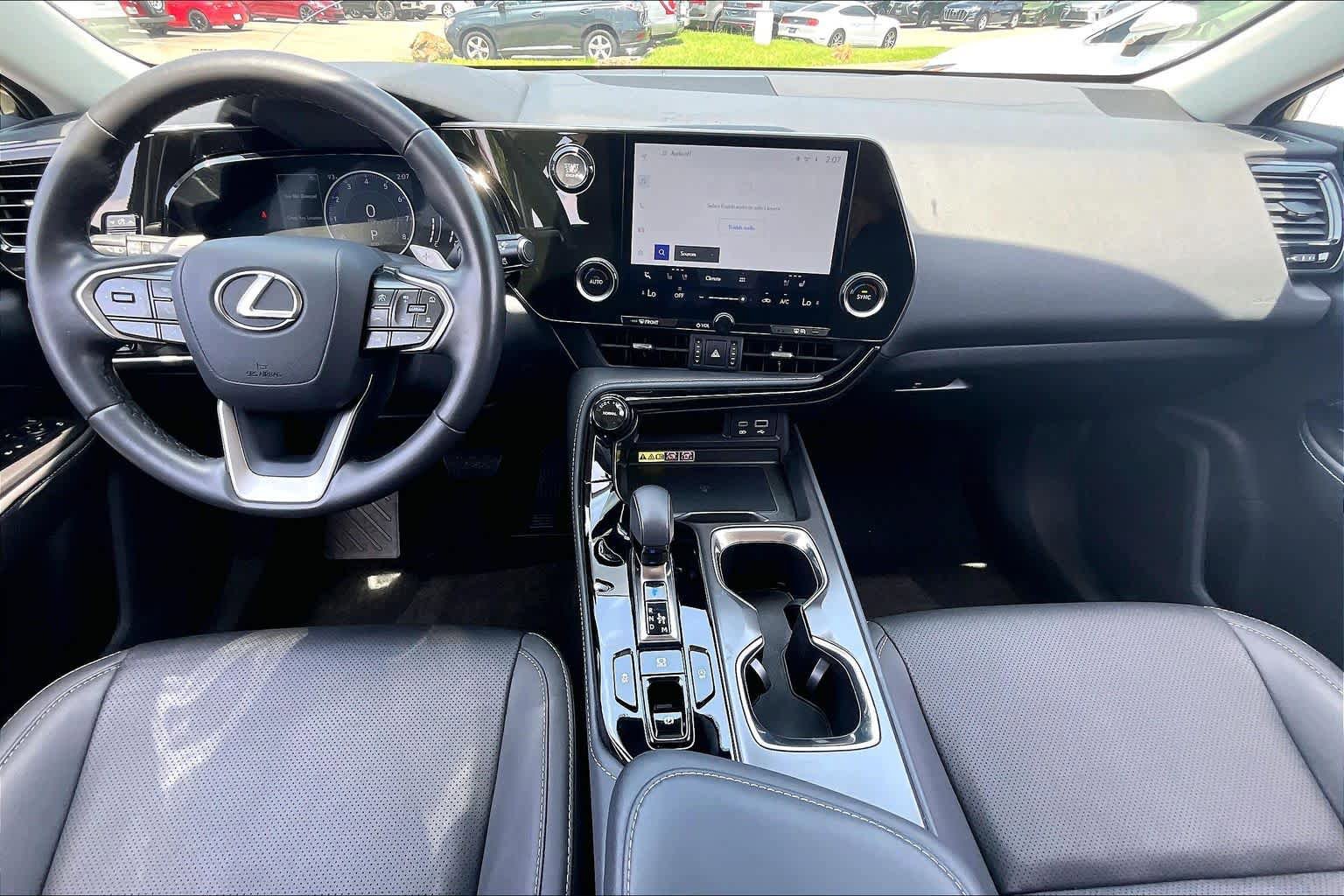 Used 2024 Lexus NX 250 FWD image 13