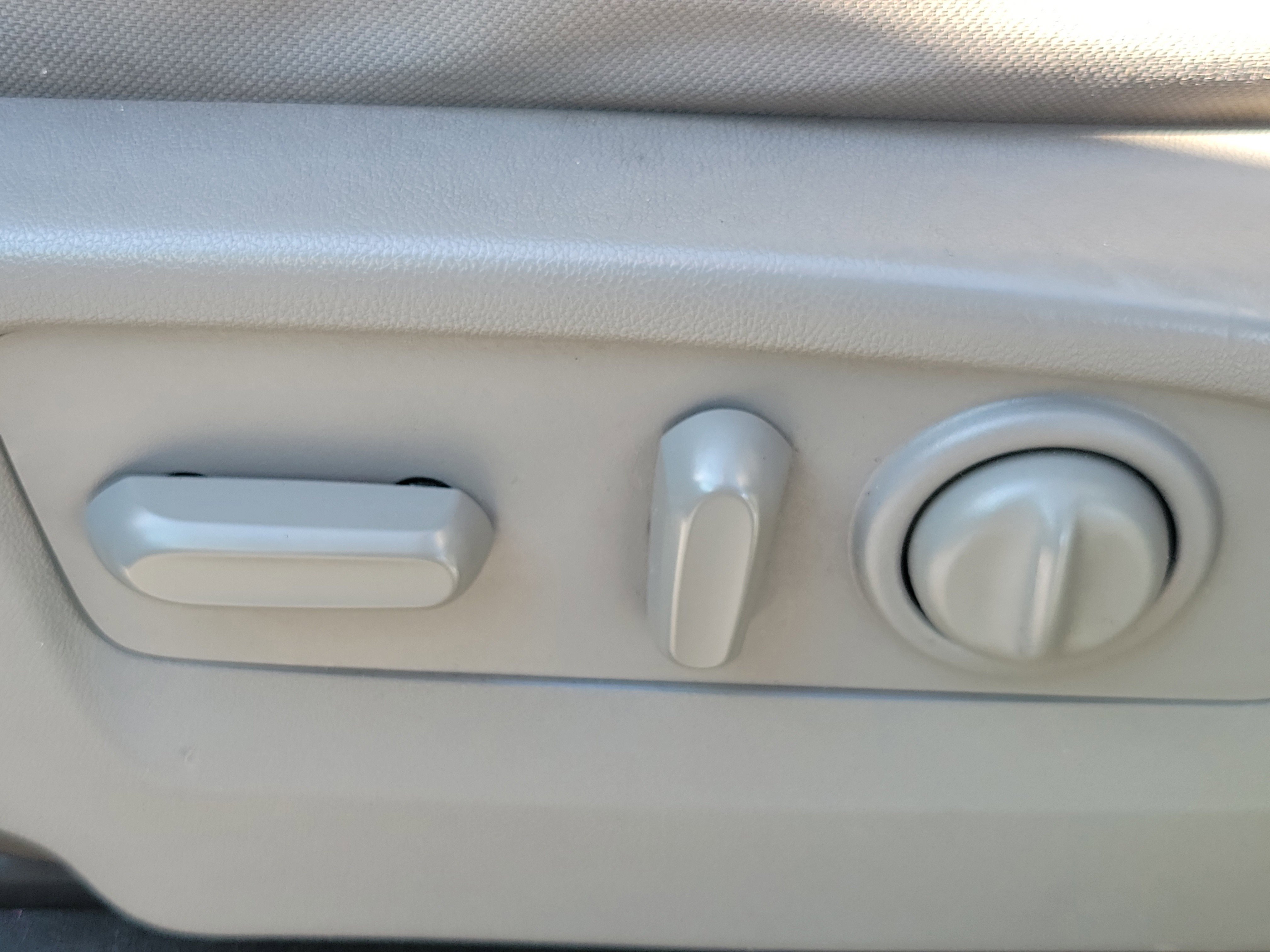 Used 2025 Chevrolet Silverado 1500 LT image 19