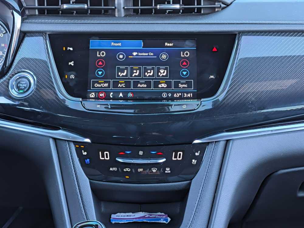 Used 2024 Cadillac XT6 Sport w/ Technology Package AWD/4WD image 33
