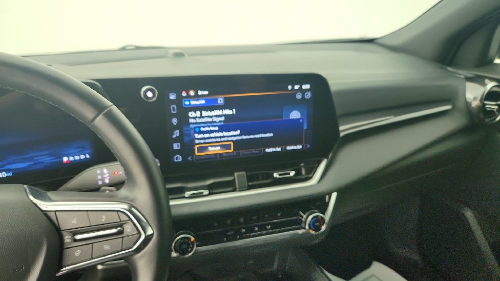 Certified 2025 Chevrolet Equinox LT AWD/4WD image 18