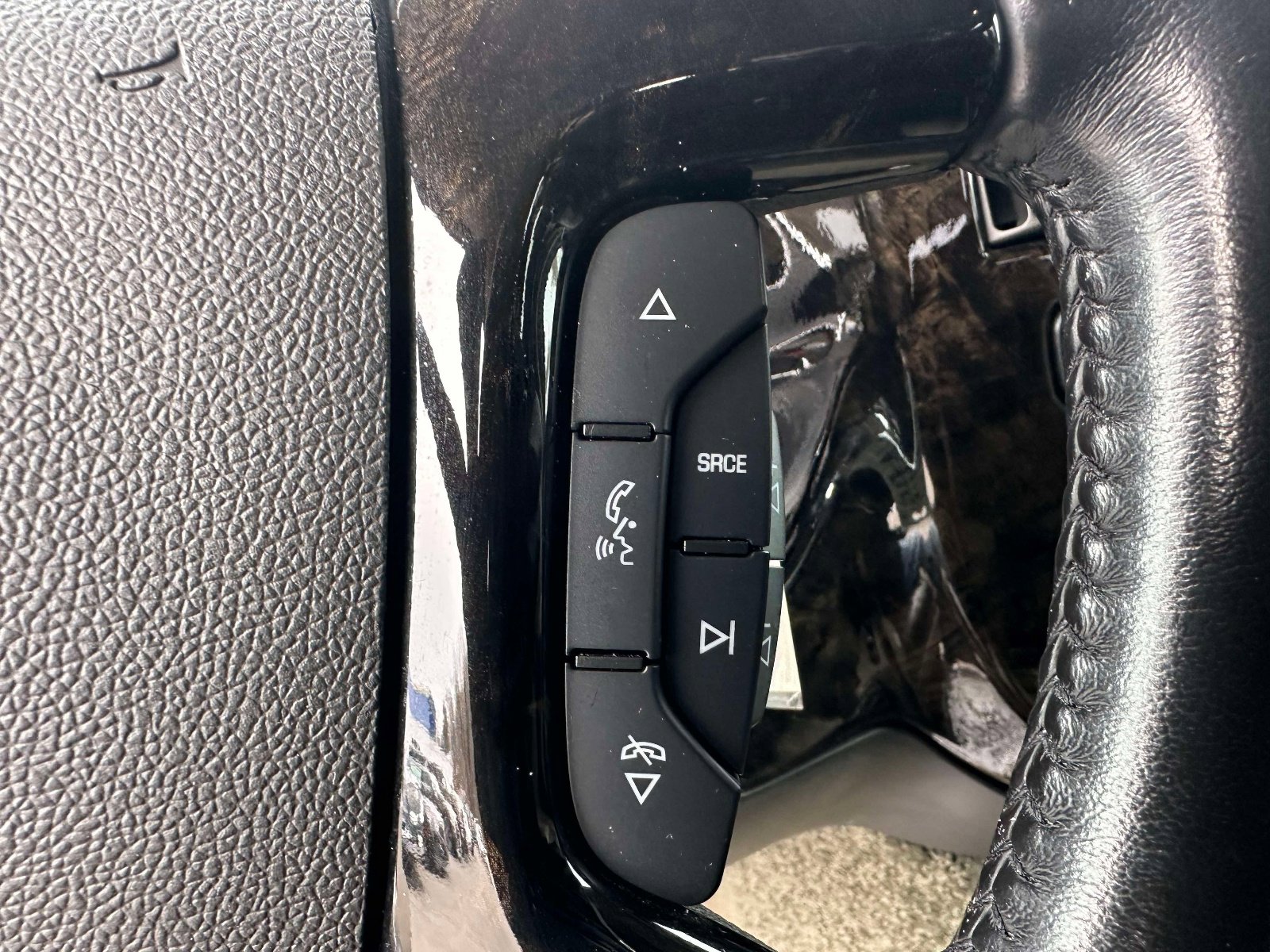 Used 2022 Chevrolet Express 2500 Extended w/ Enhanced Convenience Package image 15