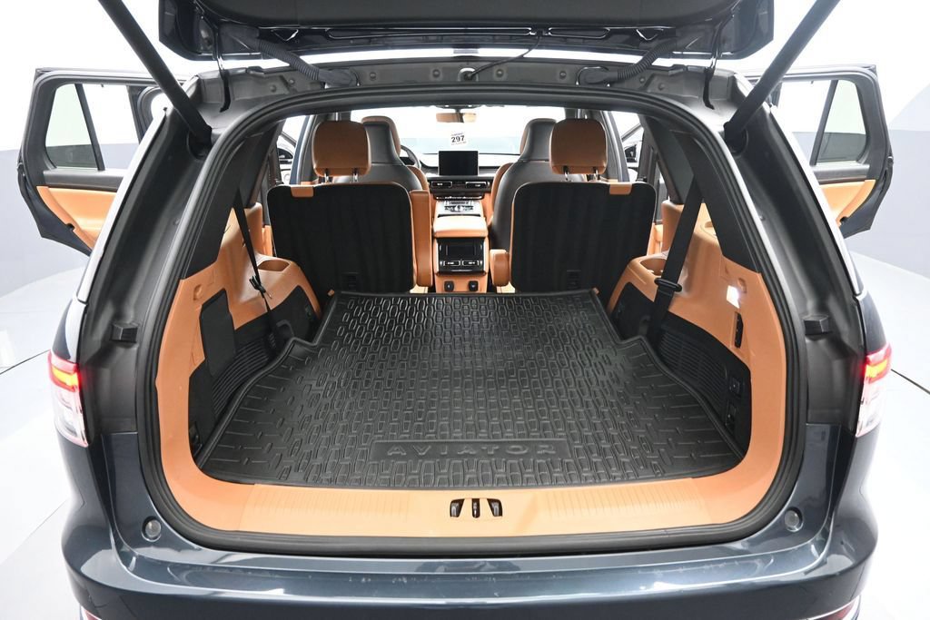 Used 2023 Lincoln Aviator Black Label Grand Touring AWD/4WD image 7