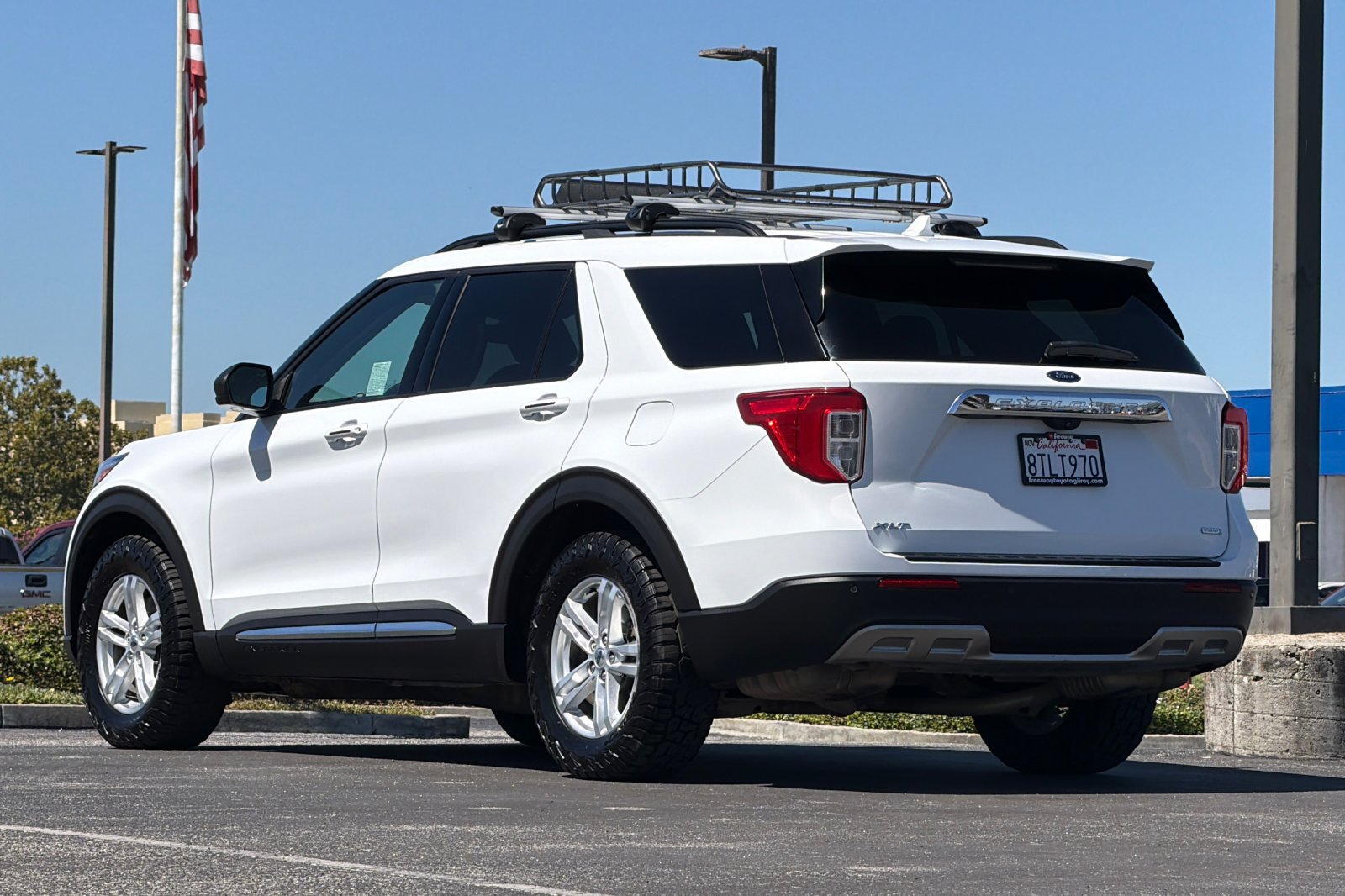 Used 2020 Ford Explorer XLT w/ Equipment Group 202A RWD image 6