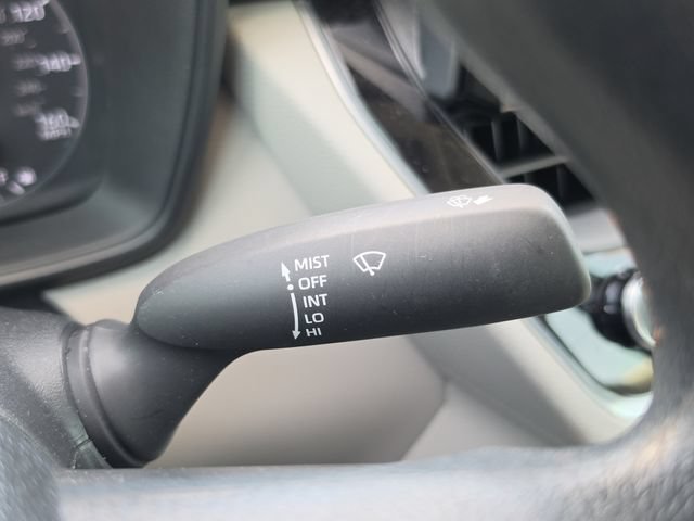 Used 2024 Toyota Corolla Cross L FWD image 21