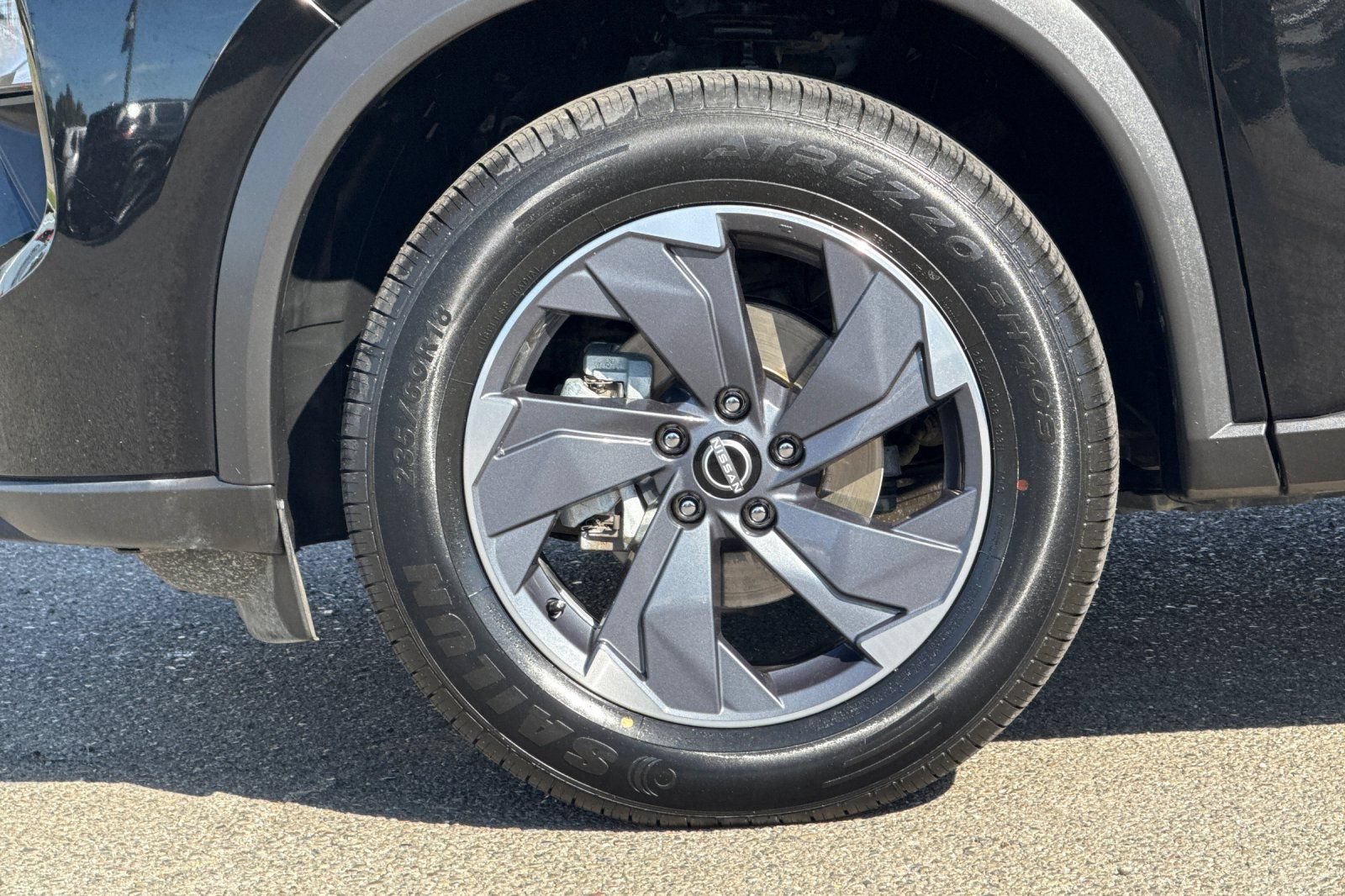 Used 2024 Nissan Rogue SV FWD image 34
