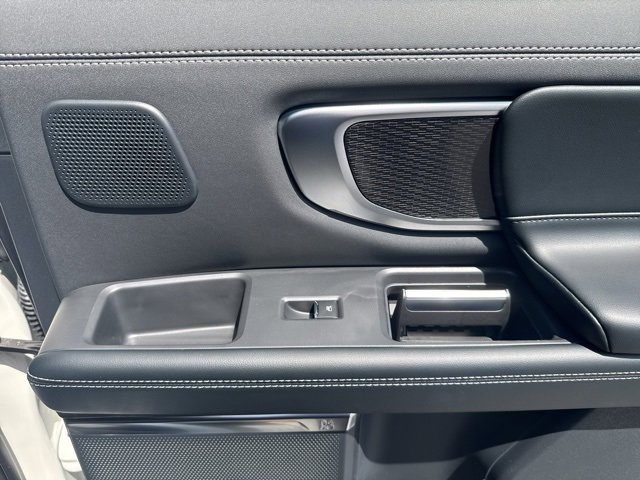 New 2025 Ford Expedition Max Platinum w/ Stealth Performance Package image 18