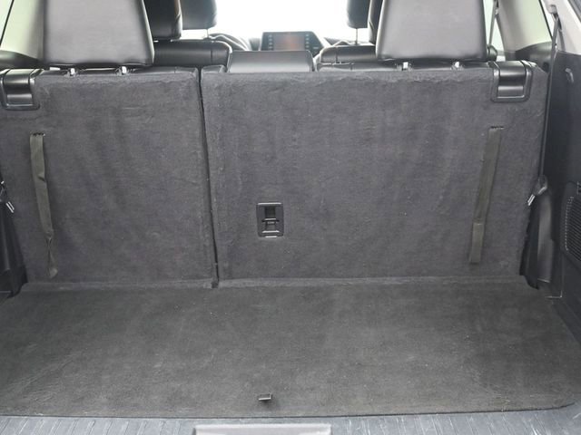 Used 2022 Toyota Highlander XLE image 32
