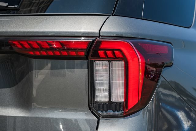 Used 2026 Ford Explorer ST-Line AWD/4WD image 8