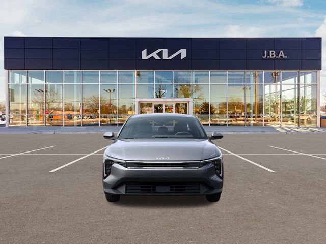 New 2025 Kia K4 LXS image 2