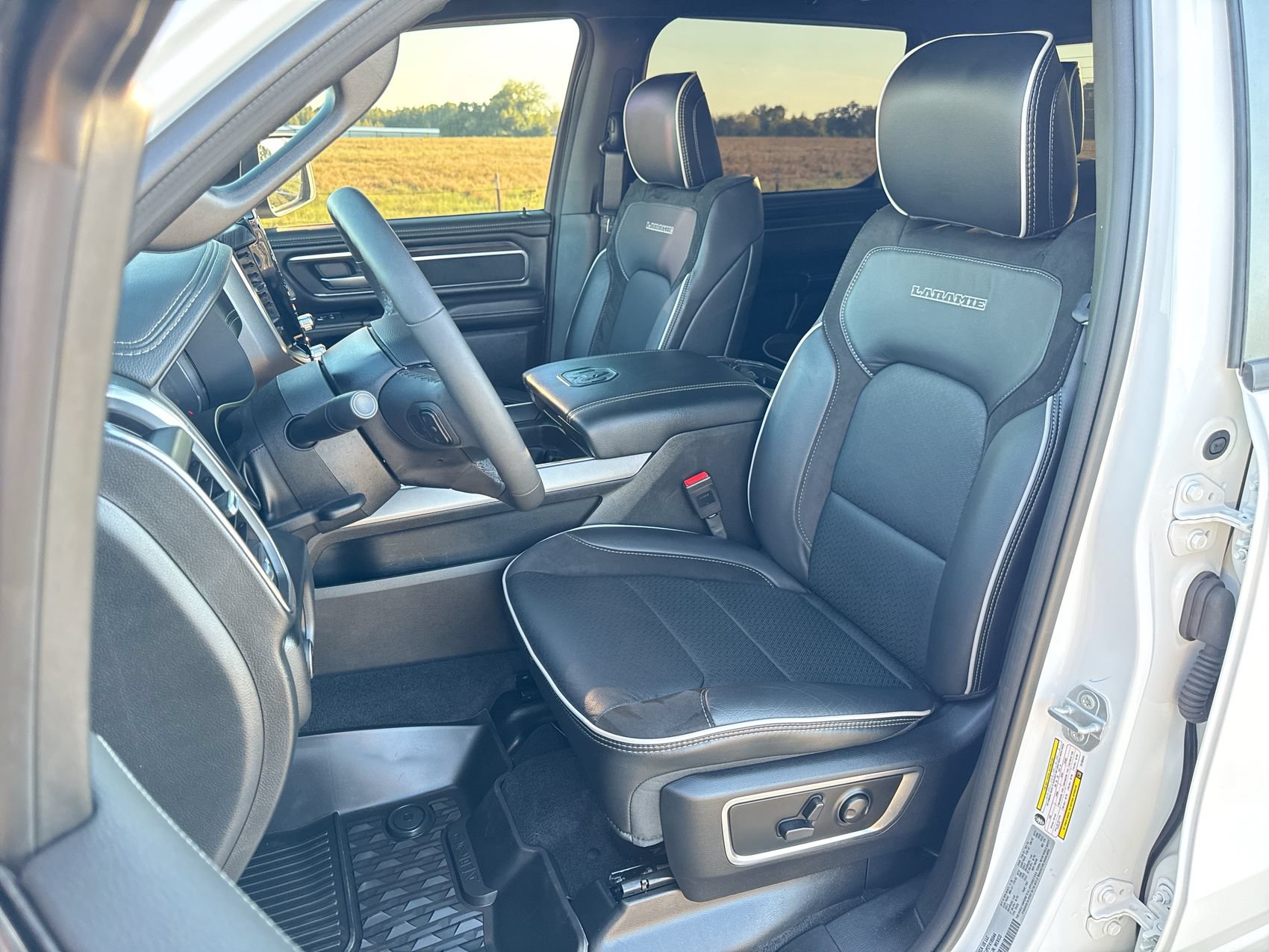 Used 2026 RAM 1500 Laramie w/ Night Edition AWD/4WD image 11