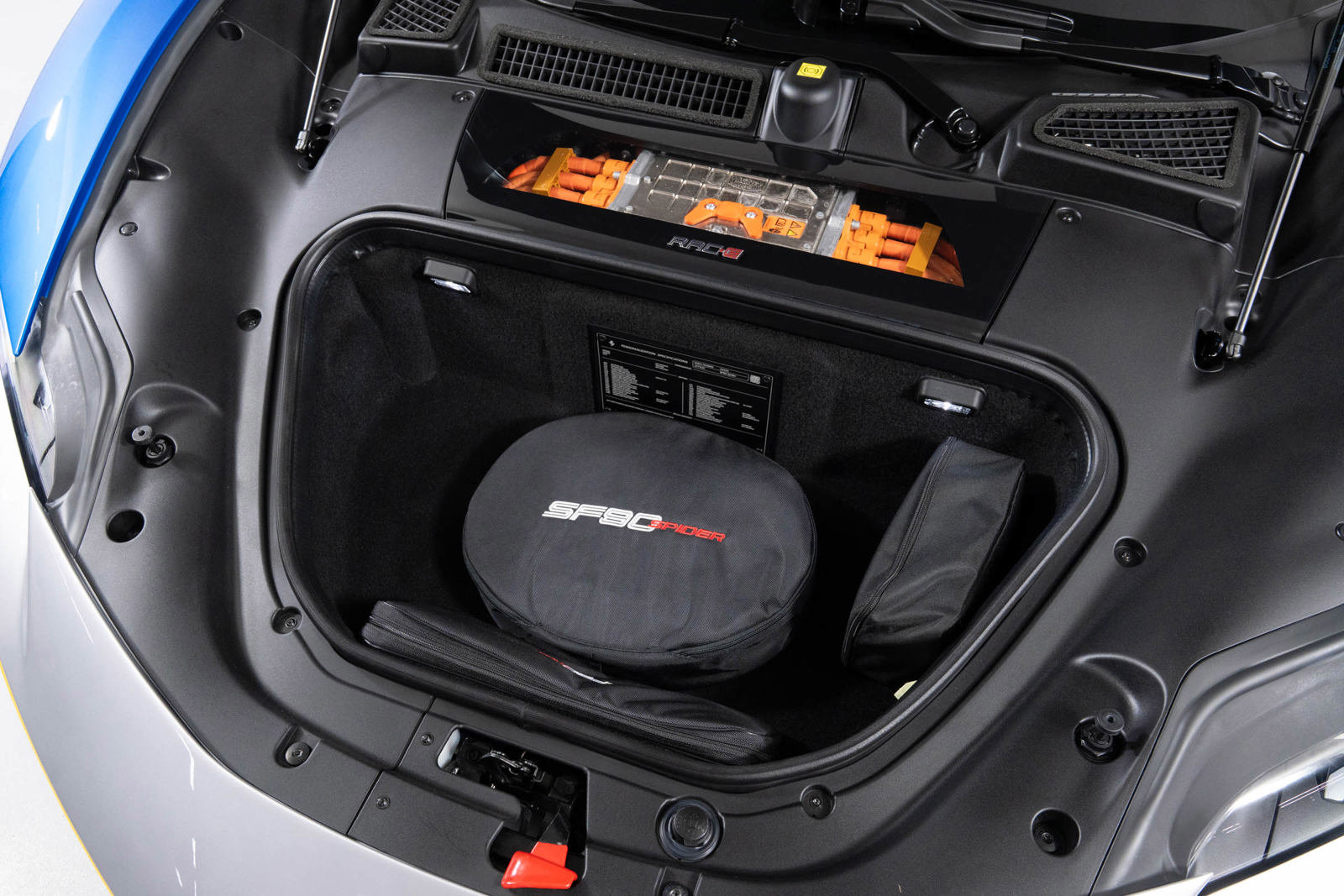 Used 2022 Ferrari SF90 Spider image 10