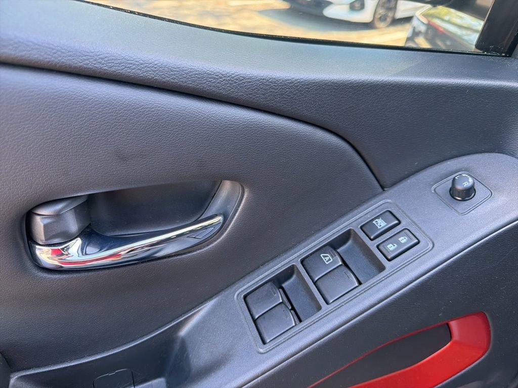 Used 2025 Nissan Frontier PRO-4X image 13