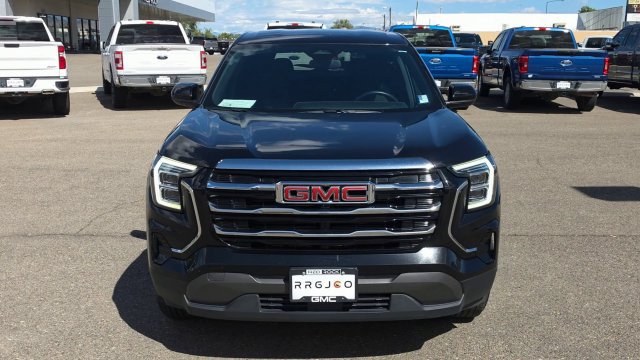 Used 2025 GMC Terrain Elevation AWD/4WD image 3