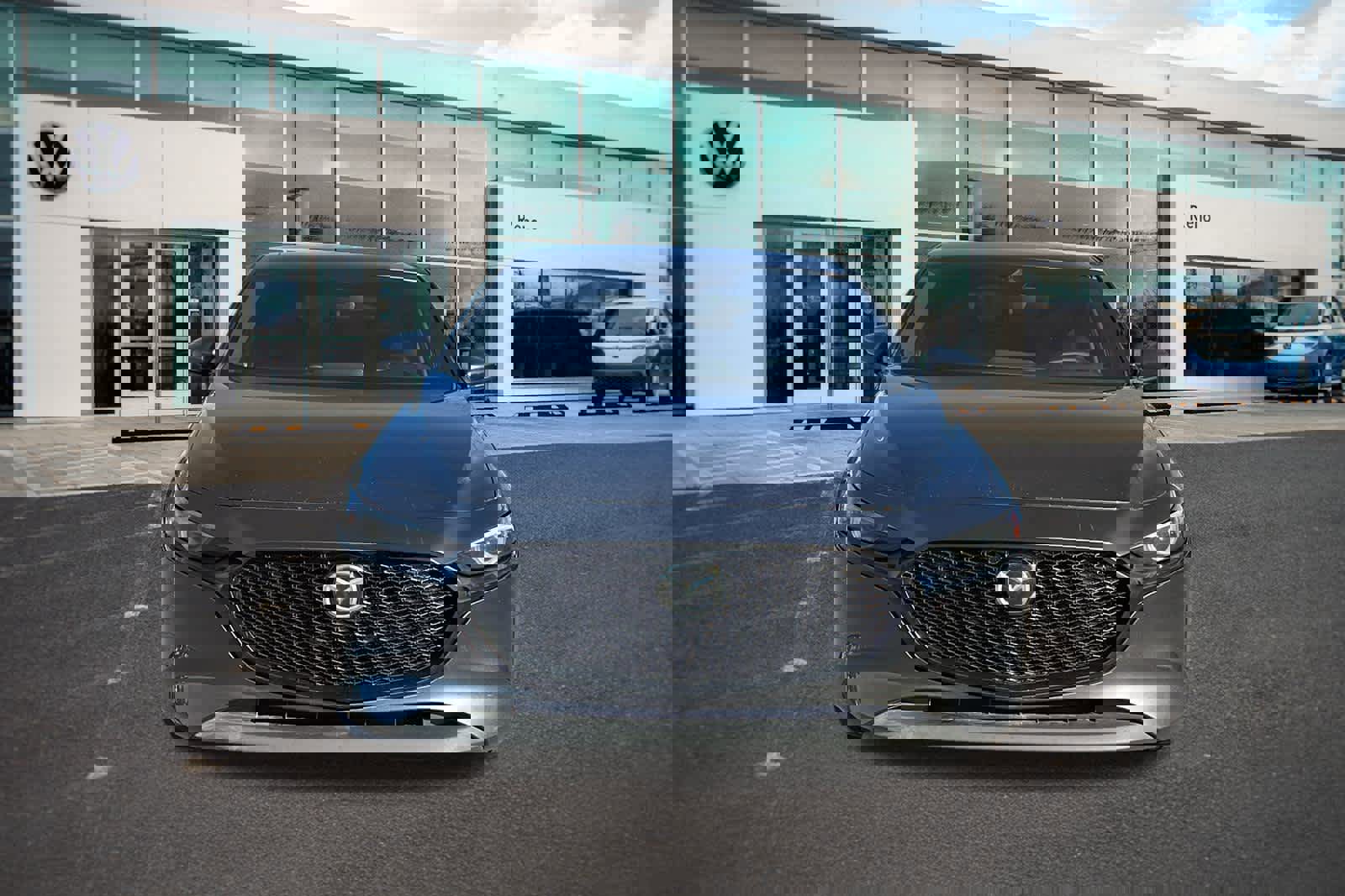 Used 2023 MAZDA MAZDA3 s video 2