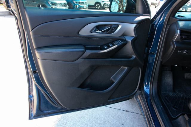 Used 2023 Chevrolet Traverse LT image 13