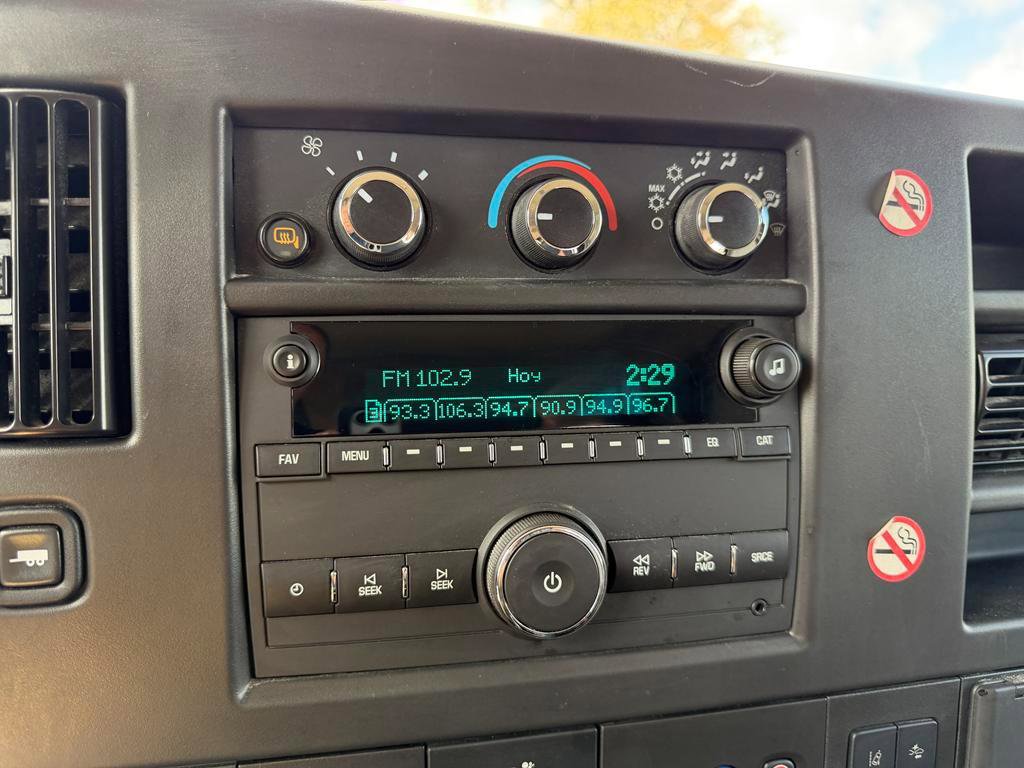 Used 2025 GMC Savana 3500 LT w/ LT Preferred Equipment Group image 17