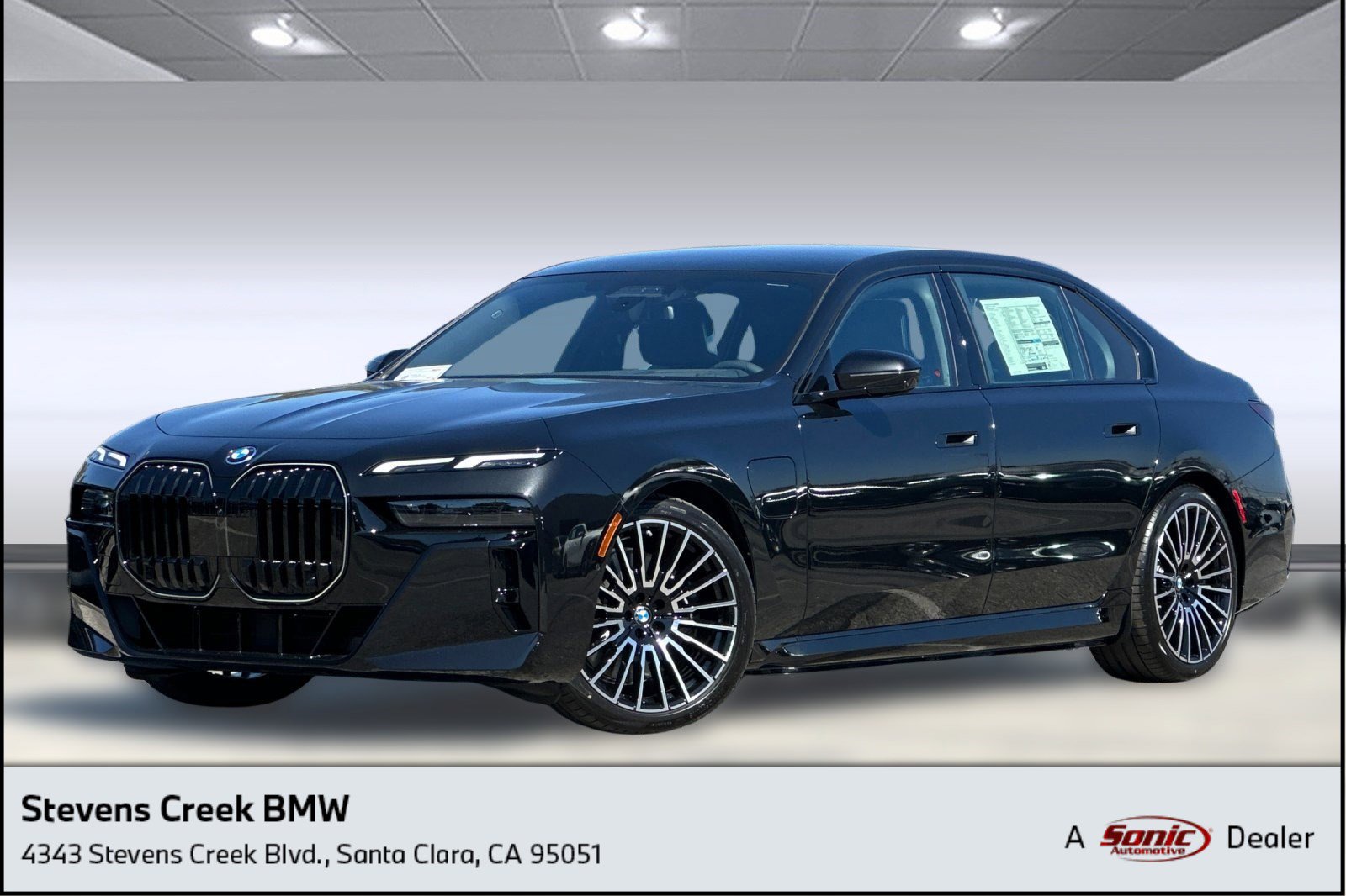 New 2026 BMW 750e xDrive image 1