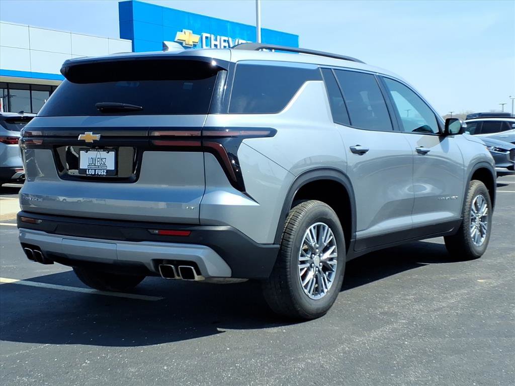 Used 2024 Chevrolet Traverse LT image 26