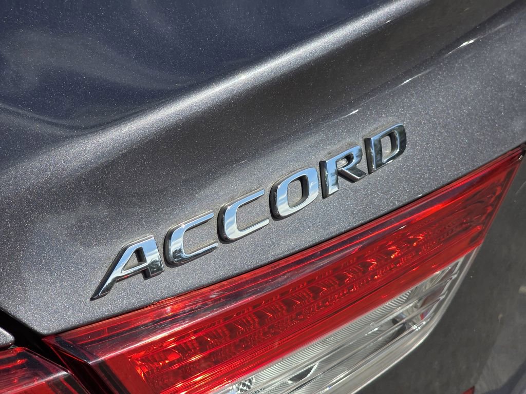 Used 2018 Honda Accord EX image 8