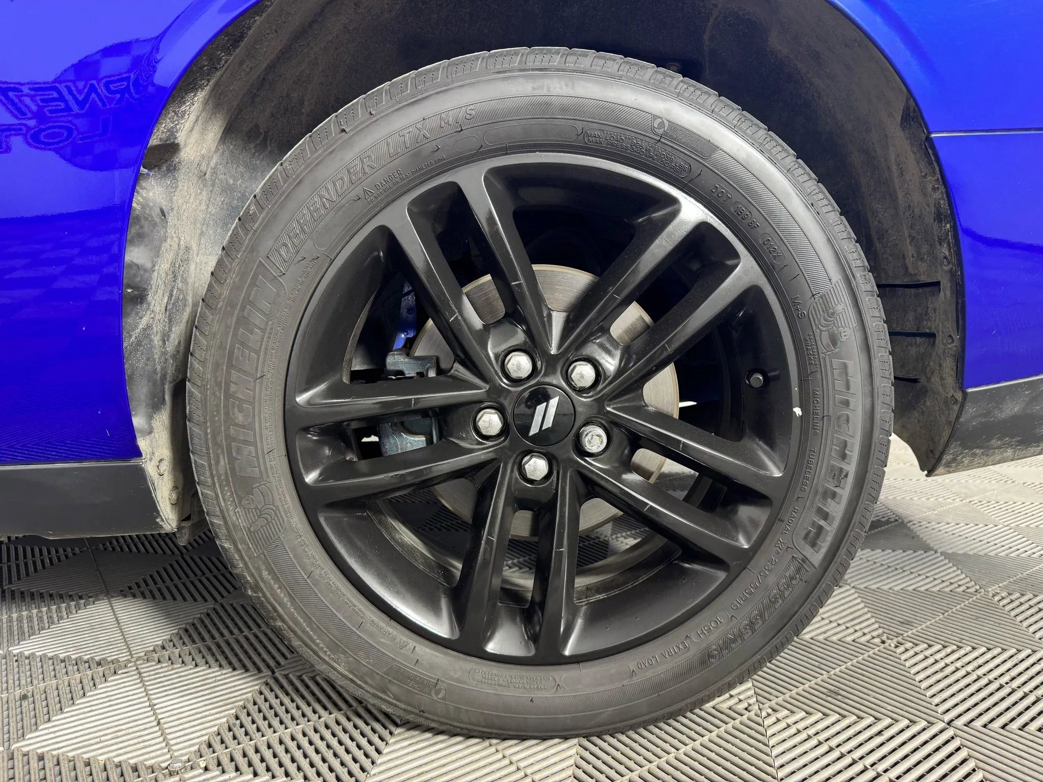 Used 2019 Dodge Challenger SXT w/ Driver Convenience Group image 40