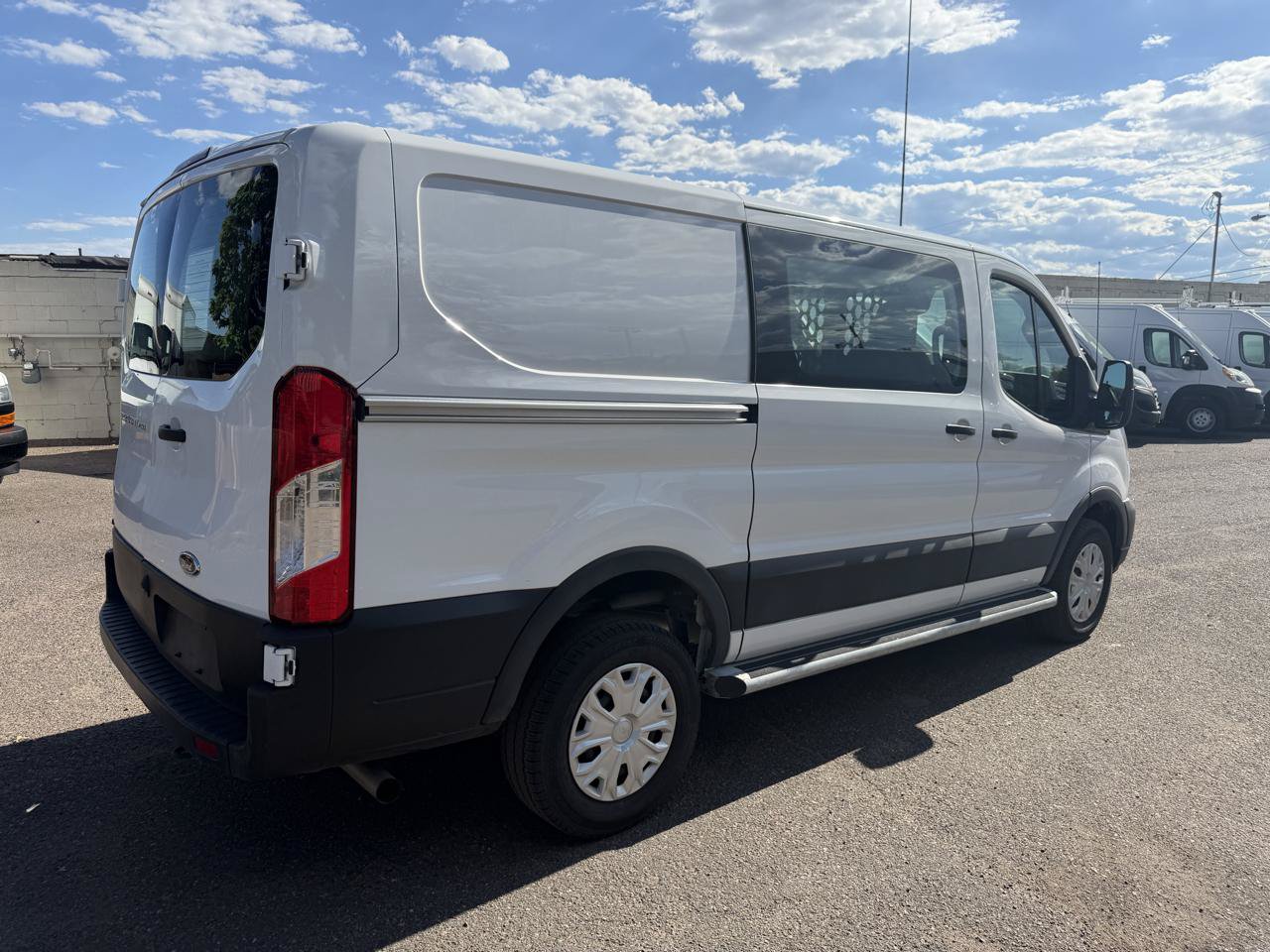 Used 2025 Ford Transit 250 Low Roof w/ Exterior Upgrade Package RWD image 4