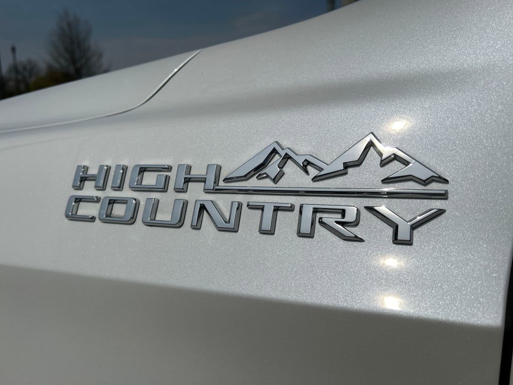 Certified 2025 Chevrolet Tahoe High Country w/ Sun And Tow Package image 11