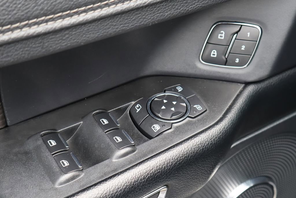 Used 2021 Ford Expedition Limited AWD/4WD image 25