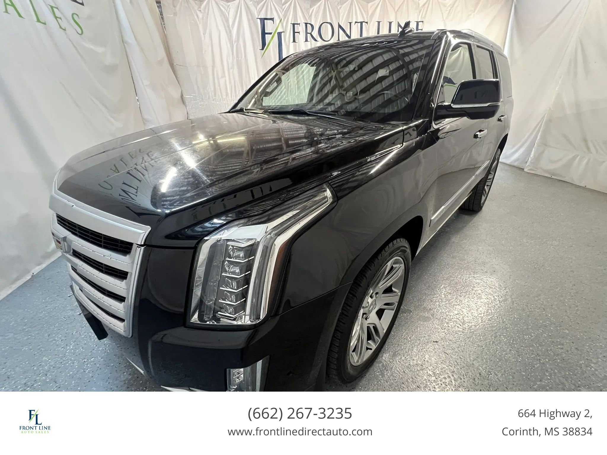 Used 2018 Cadillac Escalade Premium Luxury AWD/4WD image 3