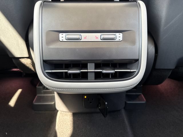 New 2026 Lincoln Nautilus Reserve w/ Jet Appearance Package AWD/4WD image 15