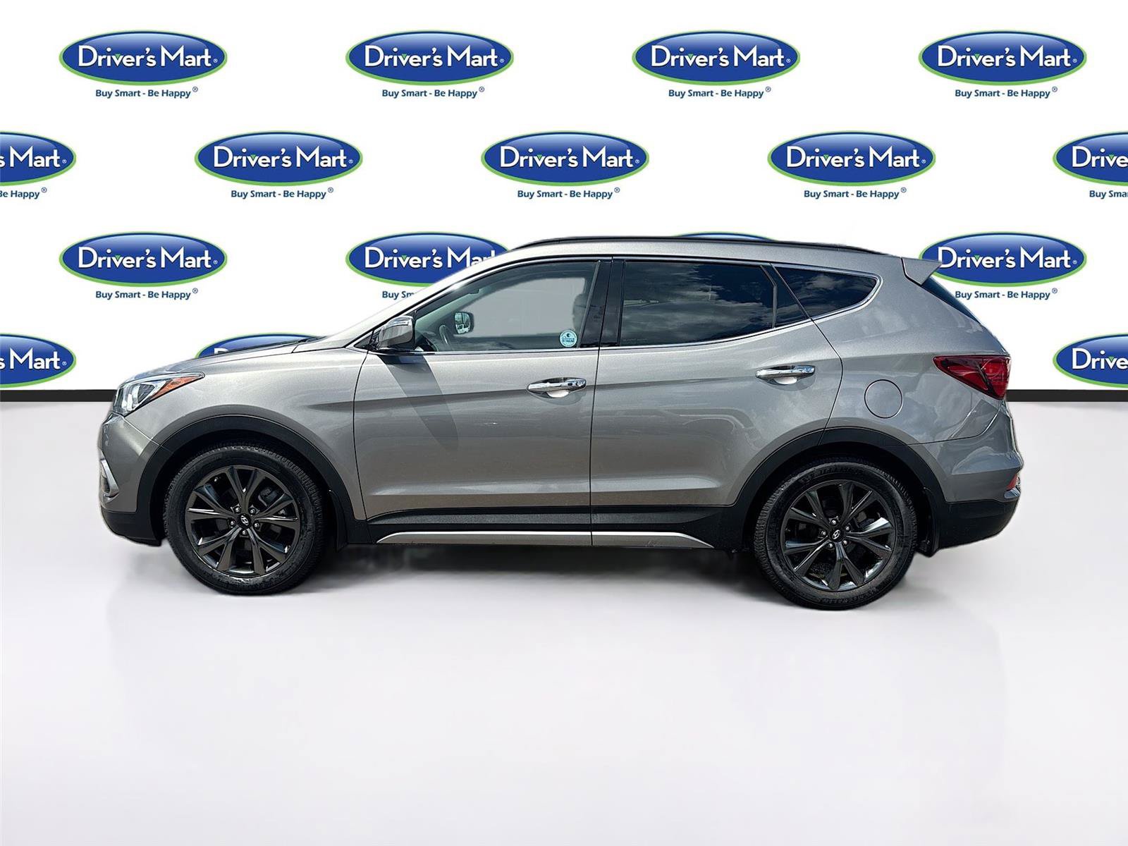 Used 2017 Hyundai Santa Fe Sport w/ Cargo Package AWD/4WD image 4