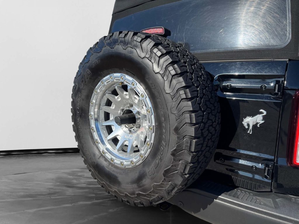 Used 2023 Ford Bronco Black Diamond w/ Sasquatch Package AWD/4WD image 6
