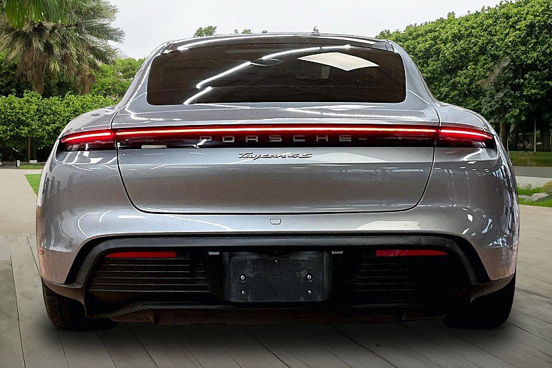 Used 2021 Porsche Taycan 4S w/ Premium Package AWD/4WD image 4