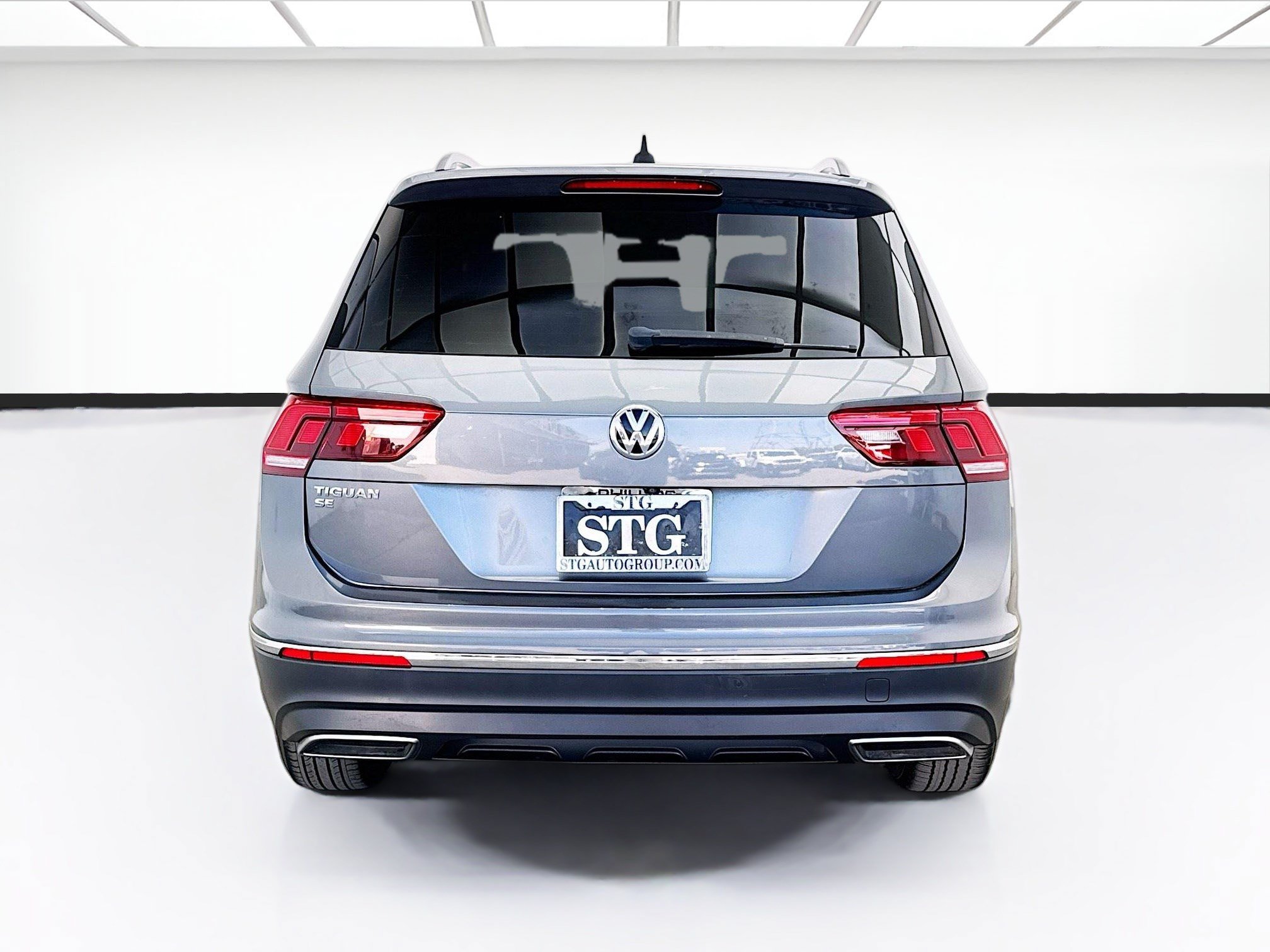 Used 2020 Volkswagen Tiguan SE w/ Panoramic Sunroof Package FWD image 5
