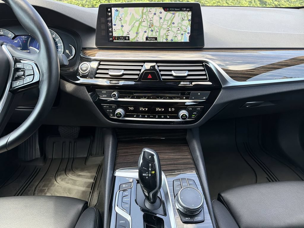 Used 2018 BMW 530e xDrive AWD/4WD image 24