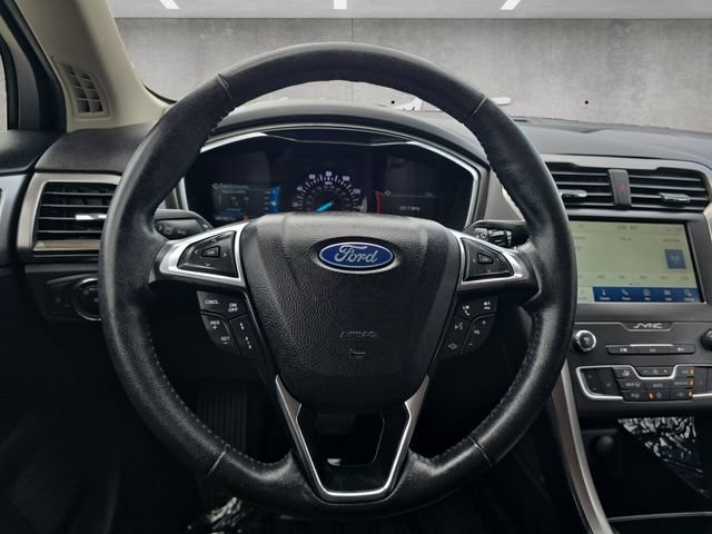 Used 2020 Ford Fusion SEL FWD image 21